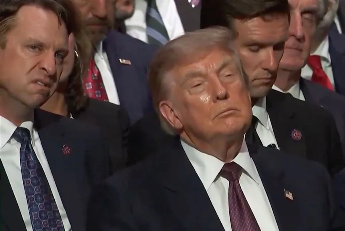 80歳トランプ氏に「異臭」「居眠り」「謎のあざ」…健康不安説が止まらない