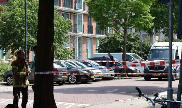 アムステルダムで爆発物搭載車が猛追の末クラッシュ、4人逃亡中