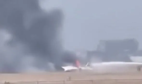 F-35B着陸直前に爆発、パイロットは奇跡の生還 米カリフォルニアで墜落
