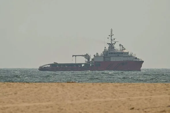 ホルムズ海峡で1500隻が漂流?放置された船が「海洋スーパースプレッダー」になる
