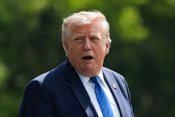 トランプ大統領、週末にもイラン攻撃か?米国民に「いつでも逃げられる準備を」